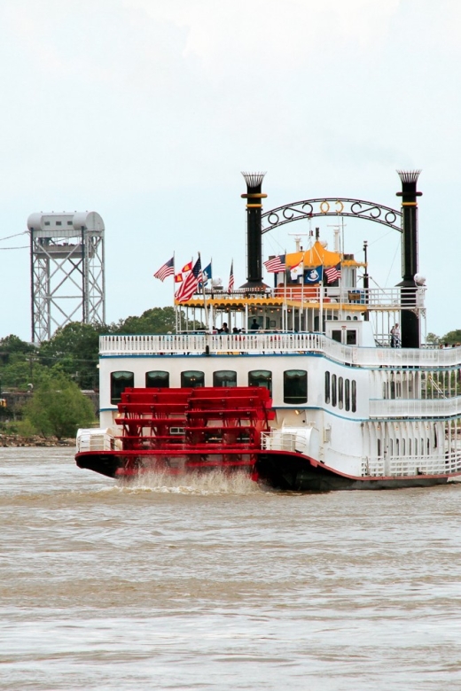 New Orleans: Creole Queen History Cruise with Optional Lunch - Cash Bar cocktails: fun, but budget it separately