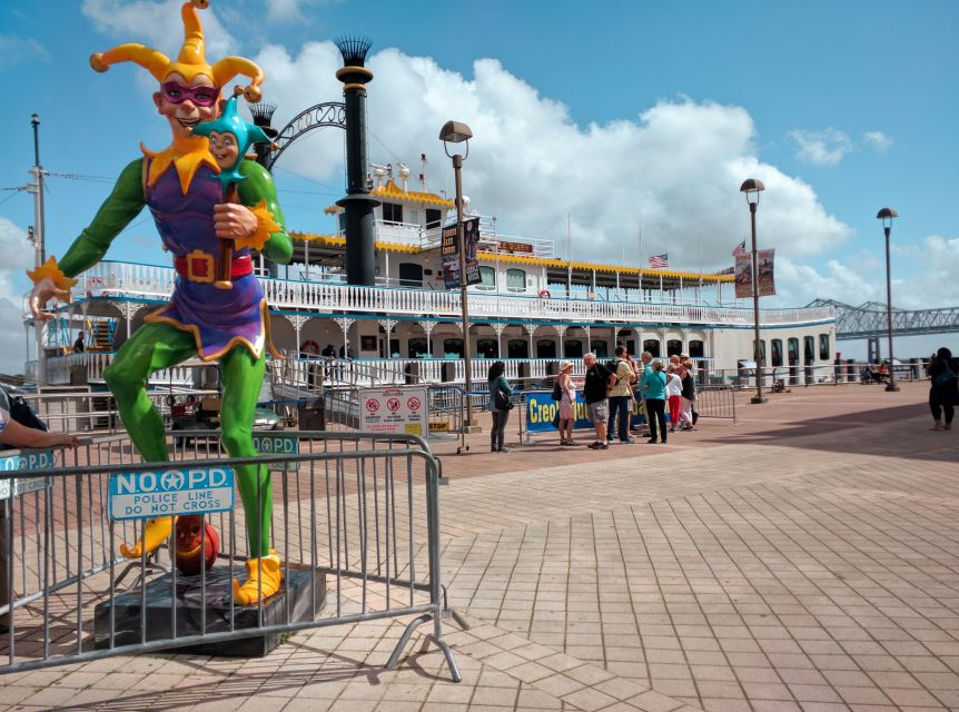 New Orleans: Creole Queen History Cruise with Optional Lunch - Weather and comfort: plan for cold river air