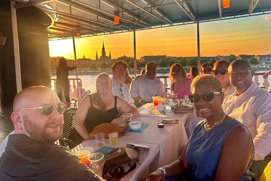 New Orleans: Evening Steamboat Jazz Cruise + Optional Dinner - Boarding at 6 pm, Sailing at 7 pm: How to get your best seat without stressing