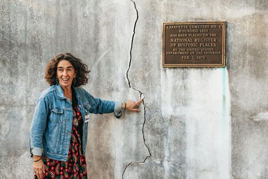 New Orleans: Garden District Guided Walking Tour - Speculators, dreamers, and the Louisiana Purchase story behind the mansions