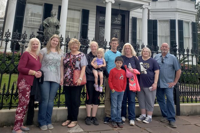 New Orleans Garden District History Walking Tour - What Makes the Tour Feel Personalized (Capped Group at 15)