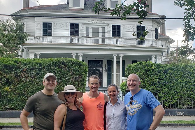 New Orleans Garden District History Walking Tour - Stop 1: Lafayette Cemetery No. 1 From the Iron Gates