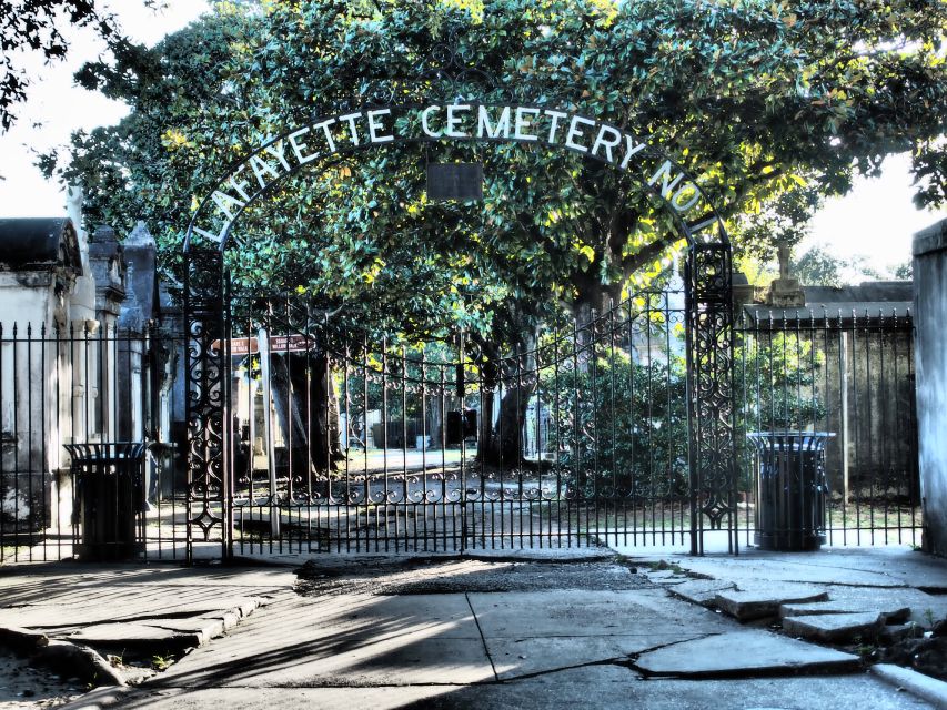 New Orleans: Garden District Tour - Who should book this Garden District tour?
