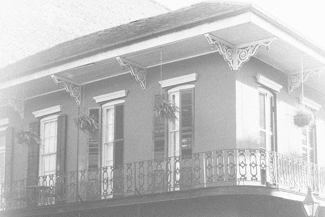 New Orleans Ghost Tour: Go Inside a Haunted Location - Orleans Street Interior Stop: The Moment You Actually Walk In
