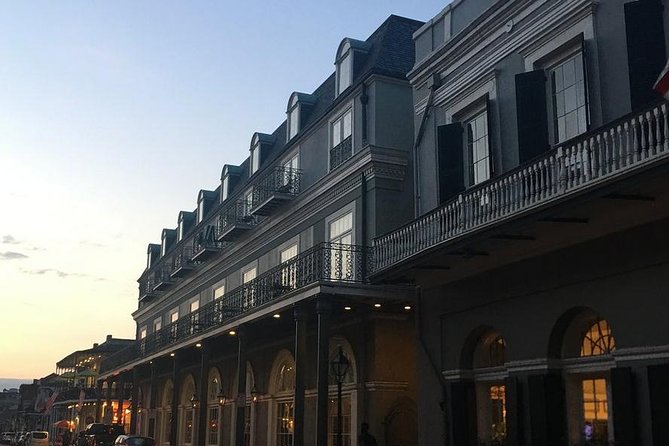 New Orleans Ghost, Vampire, Witch, Voodoo, and Mystery Tour - Finnegan’s Easy and the 2-for-1 hurricane check-in
