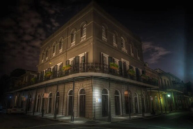 New Orleans Killers and Thrillers Tour - Stop 3, New Orleans Pharmacy Museum: Morbid Lore, Not Just Old Bottles