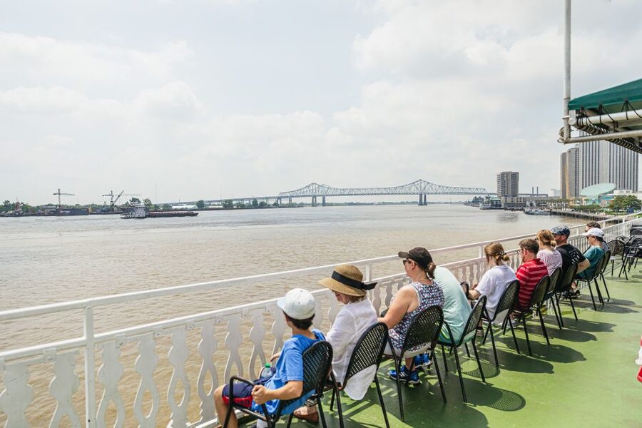 New Orleans: Steamboat Natchez Jazz Cruise with Lunch Option - What You See Along the Mississippi: Scenic vs. Working River