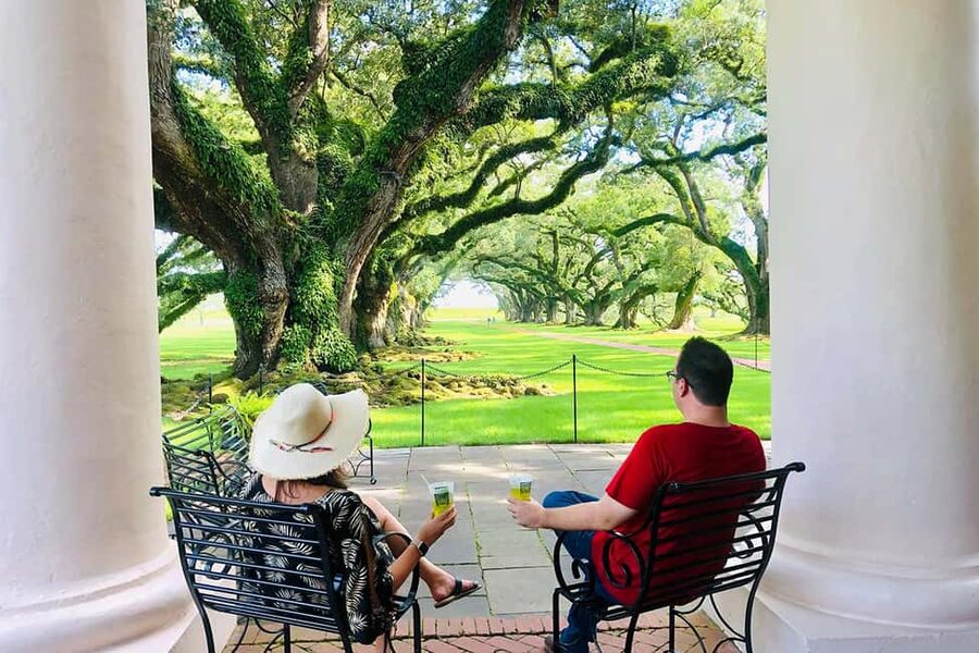 New Orleans: Swamp Boat Ride & Oak Alley Plantation Tour - Starting at Toulouse and Getting on the Steamboat Natchez Dock