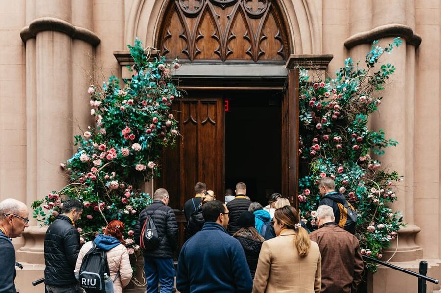 New York City: Catacombs by Candlelight - Two walled cemeteries closed to the public
