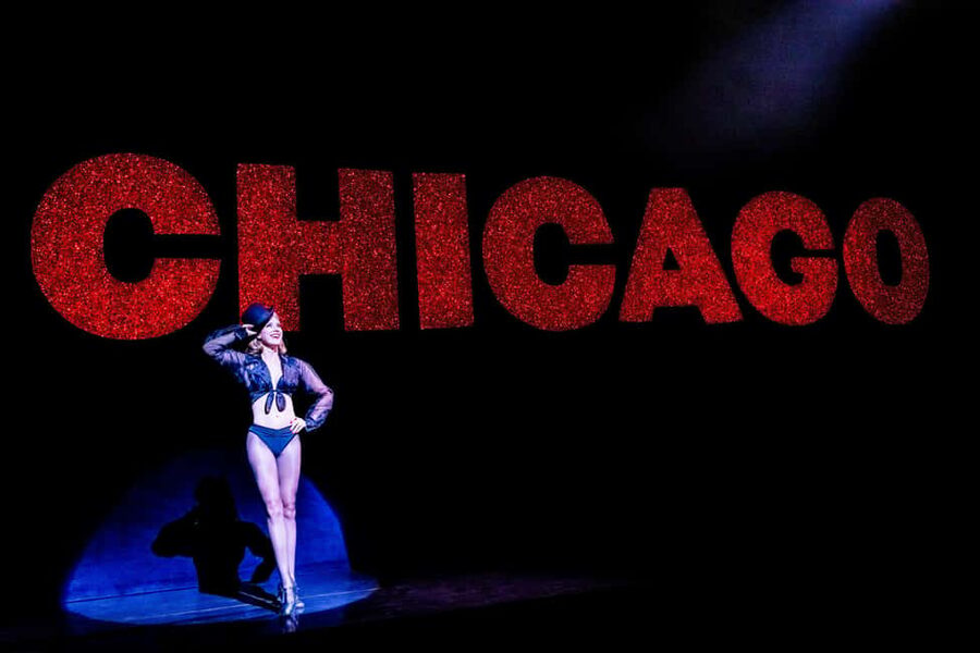 New York City: Chicago Broadway Tickets - The 2.5-hour show rhythm: story, songs, and momentum