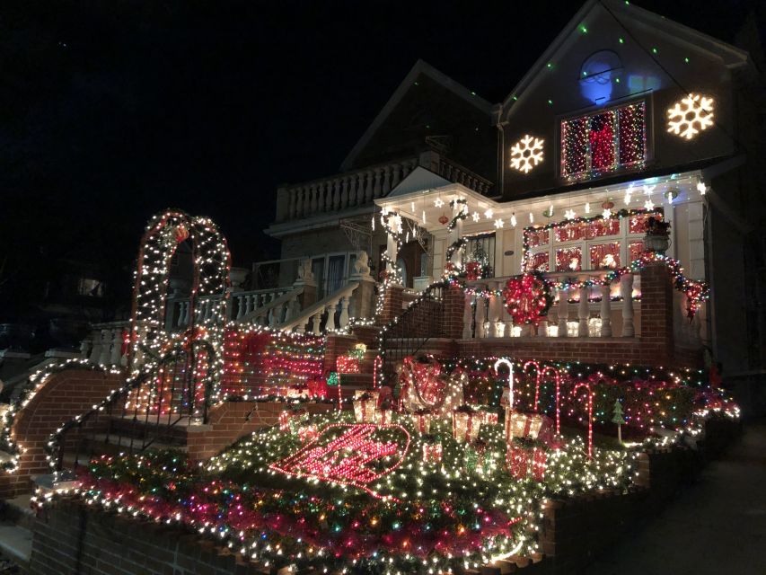 New York City: Dyker Heights Christmas Lights Tour - Key highlights to notice before you go