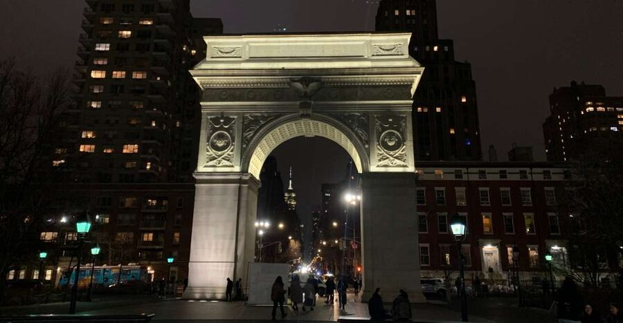 New York City: Gangsters and Ghosts 2-Hour Walking Tour - West Village haunted houses and Greenwich Village views