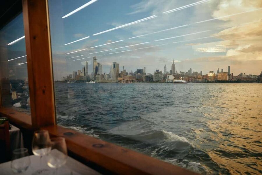 New York City: Gourmet Dinner Cruise with Live Music - Who Should Book This Cruise, and Who Should Think Twice