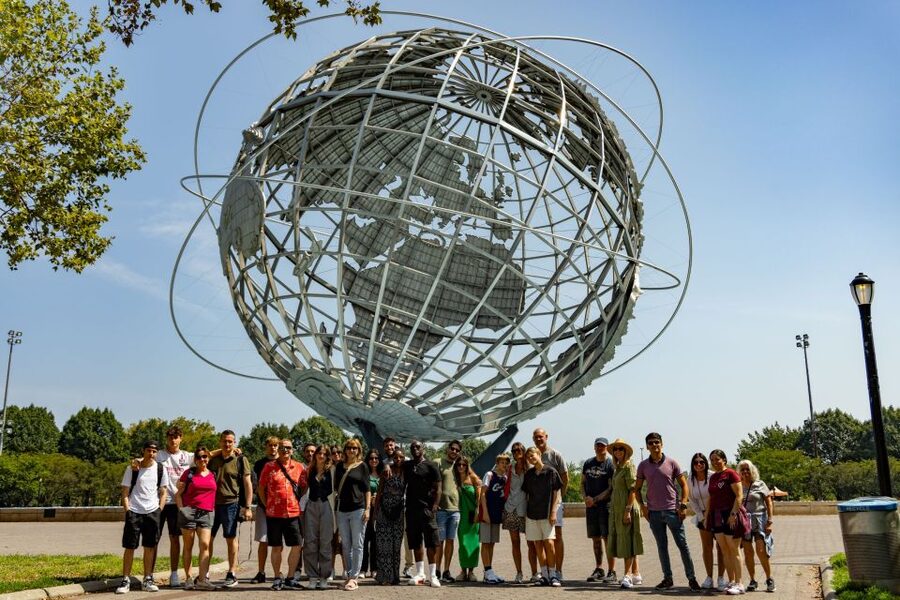 New York City: Tour of Manhattan, Bronx, Queens & Brooklyn - Harlem and Apollo Theater Energy, Without the Tourist Rush
