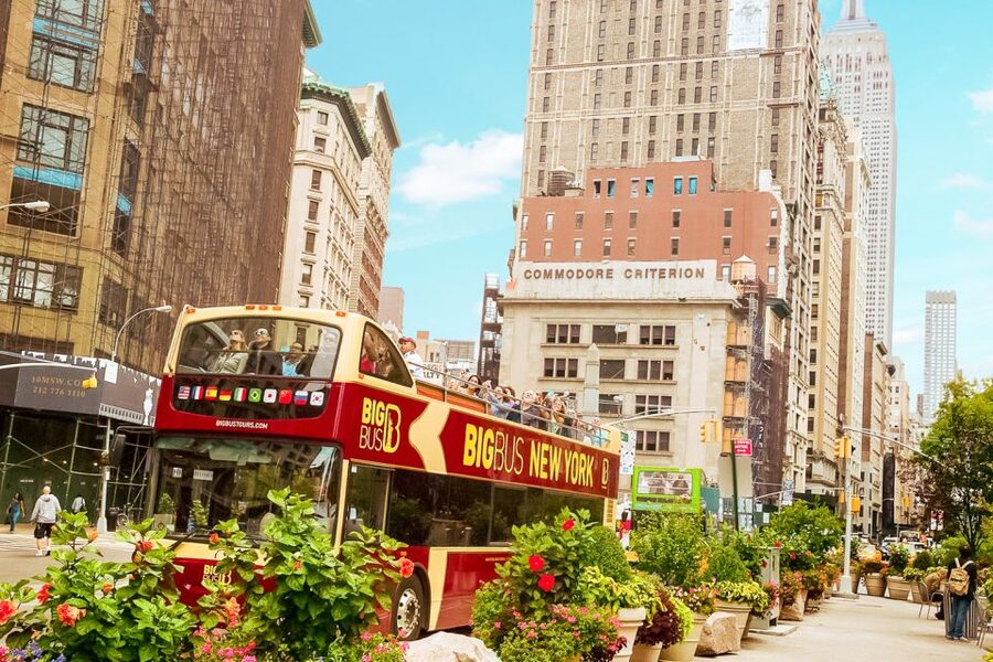New York: Hop-on Hop-off Sightseeing Tour by Open-top Bus - Open-top bus comfort and the photo-friendly reality