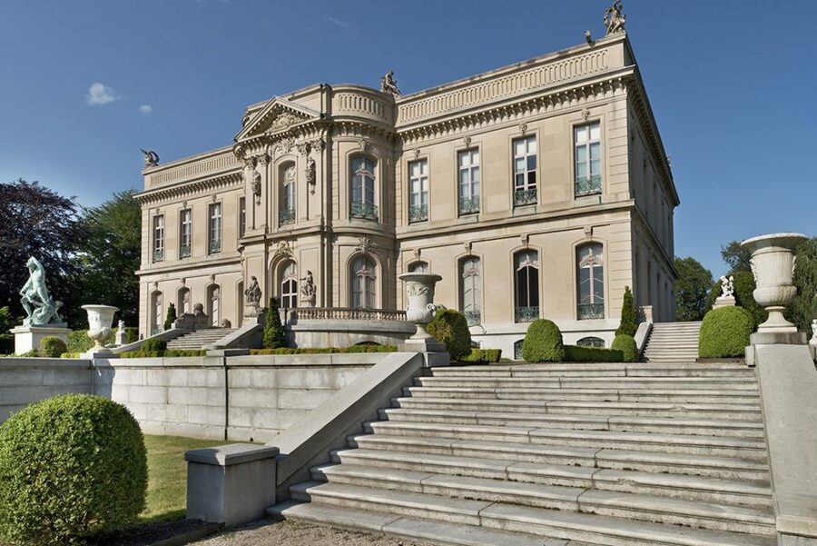 Newport: Newport Mansions Ticket - 1 or 2 Mansions - How to move between mansions without turning it into chaos
