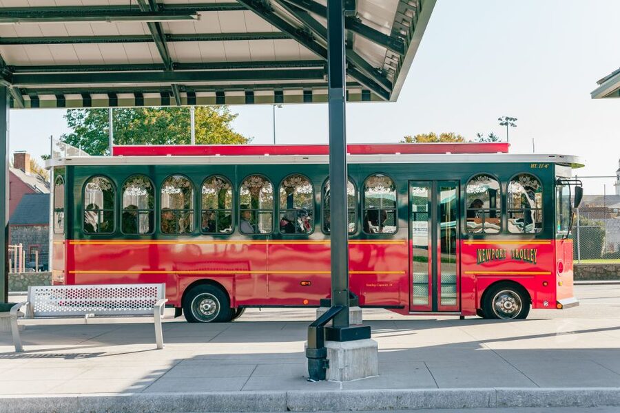 Newport: Scenic Trolley Tour - Entering Newport on a real trolley route