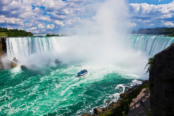 Niagara Falls Canadian Side Tour and Maid of the Mist Boat Ride Option - What to Wear and Bring So the Day Feels Fun (Not Miserable)