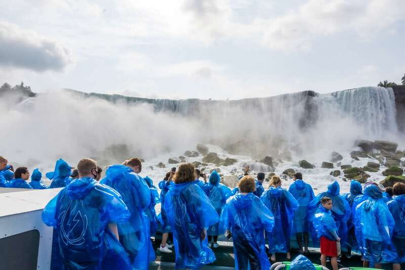 Niagara Falls, USA: Maid of Mist & Cave of Winds Combo Tour - The guided walking tour in Niagara Falls State Park