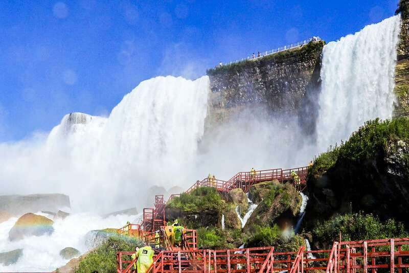 Niagara Falls, USA: Maid of Mist & Cave of Winds Combo Tour - The guide factor: why names like April, MJ, Rob, Peter, Billy, and Caitlyn matter