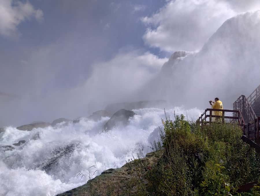Niagra Falls, USA Side: Boat, Cave and Shuttle pass Tour - Prospect Point and the trolley hop that keeps the day moving