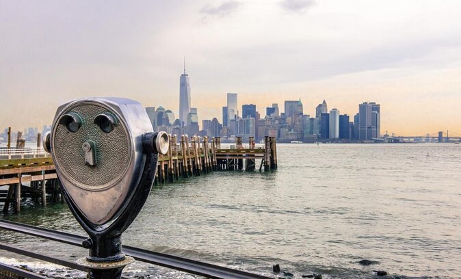 NY Helicopter Tour: Manhattan Highlights (Heliport fees Incl.) - Entering Manhattan from the East River, HeliNY6 Check-In Reality
