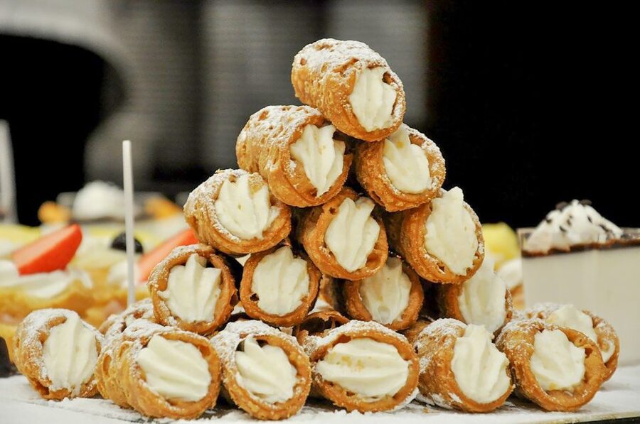 NYC: Chinatown and Little Italy Food Tour - Finding the Meeting Spot Like a Local