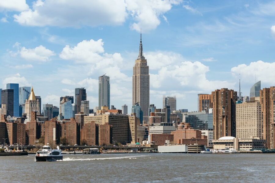 NYC: Circle Line 1.5-Hr Landmarks Skip-The-Box-Office Cruise - Pier 83 Start: Skip-the-Box-Office and Get Moving