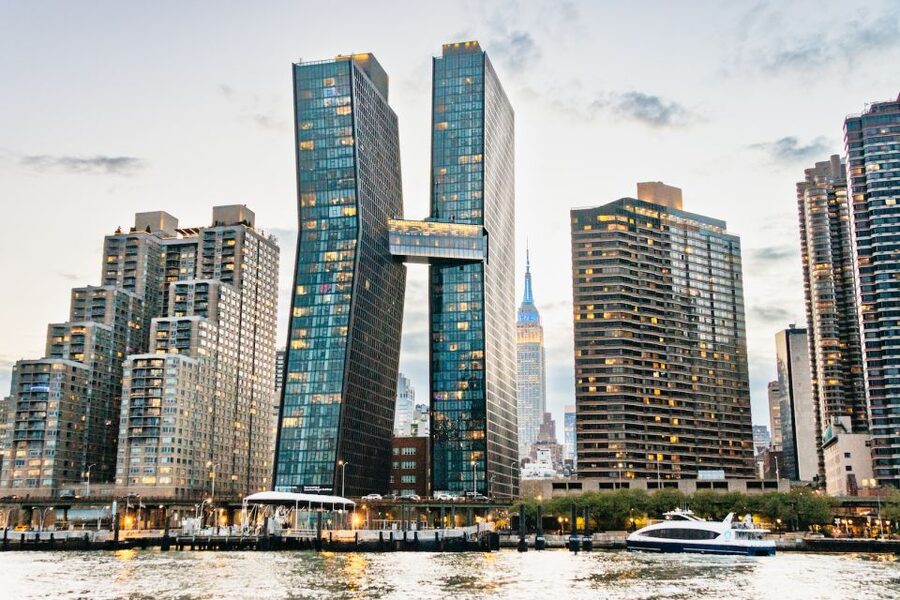NYC: Circle Line 2h Harbor Lights Cruise Skip-The-Box-Office - Photo Tips for Brooklyn, Dumbo, and the Bridge Passes