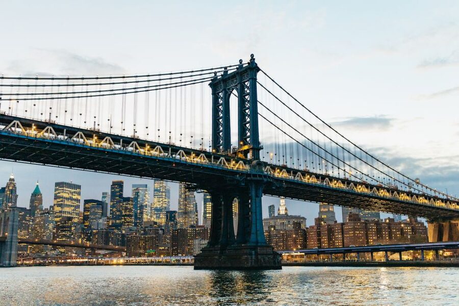 NYC: Circle Line 2h Harbor Lights Cruise Skip-The-Box-Office - Live English Commentary Plus Multi-Language Audio: How to Follow It