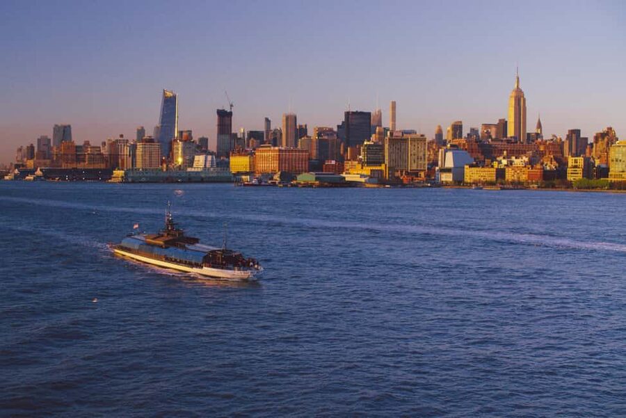 NYC: City Cruises Luxury Brunch, Lunch or Dinner Cruise - Chelsea Piers to the Skyline: Why This Cruise Works