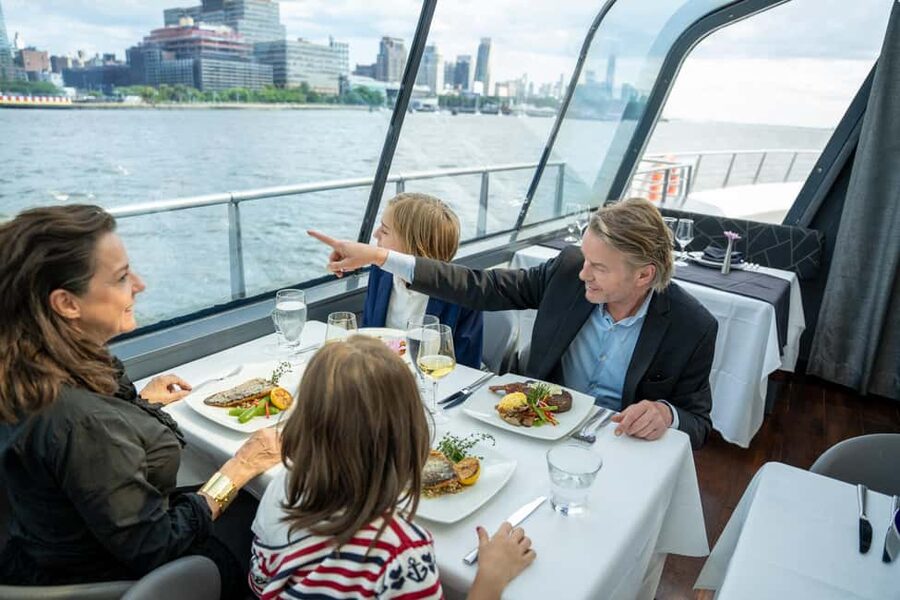 NYC: City Cruises Luxury Brunch, Lunch or Dinner Cruise - Food, Service, and Live Music: The Experience in Your Seat