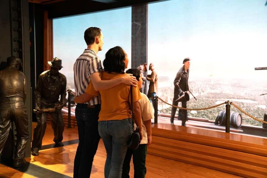 NYC: Empire State Building Express Tickets - Skip the Line - Upgrading to the 102nd Floor: Floor-to-Ceiling Windows and Six-State Views