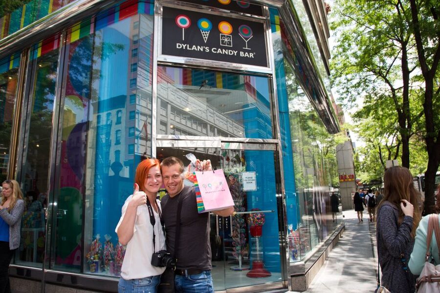 NYC: Gossip Girl Sites Bus Tour - The Candy-Store Stop and the Macaron Bonus