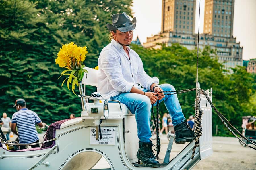 NYC: Guided Central Park Horse Carriage Ride - The Human Factor: Guides You Can Rely On