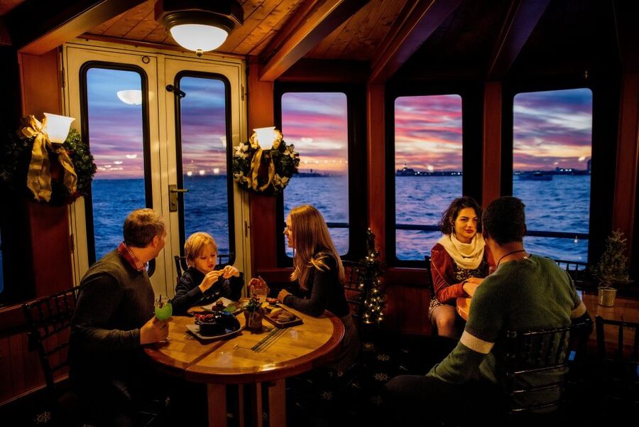 NYC: Holiday Yacht Cruise with Jazz, Cocoa & Carols - Live jazz trio and caroling: the vibe on Yacht Manhattan or Manhattan II