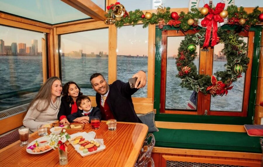 NYC: Holiday Yacht Cruise with Jazz, Cocoa & Carols - Drinks, tipping, and what $134 really covers