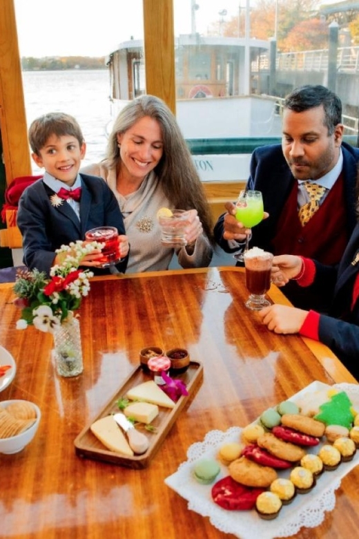 NYC: Holiday Yacht Cruise with Jazz, Cocoa & Carols - Who this cruise suits best, and who might prefer something else