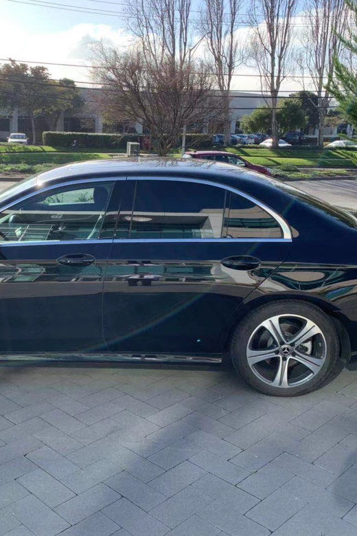 NYC: JFK Airport to Manhattan or Brooklyn Private Transfer - Why a Private JFK Transfer Beats the Taxi Chaos