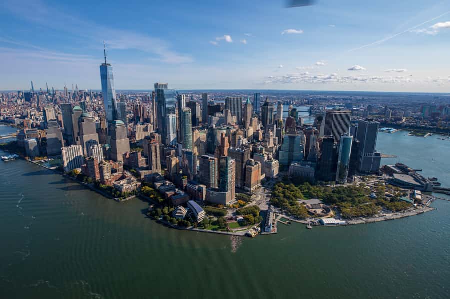 NYC: Manhattan Sightseeing Helicopter Tour - What It Feels Like Inside: Bose headsets, convex windows, and seat placement