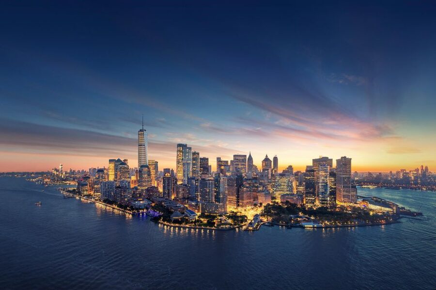 NYC: One World Observatory Skip-the-Line Ticket - Floors 100 to 102: 360-degree views and the famous Downtown sights