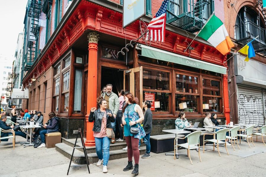 NYC: Sex and the City Hotspots Bus Tour (On Location Tours) - Why This Sex and the City Bus Tour Feels Like a Real NYC Outing