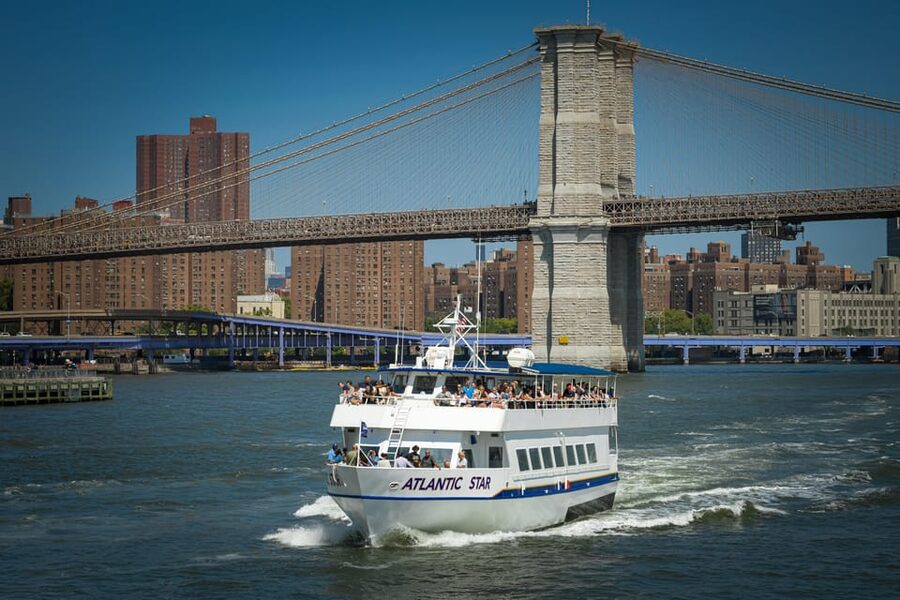 NYC: Starship Landmark 90 Minute Sightseeing Cruise - Lower Manhattan, plus the bridge passes that turn the skyline into motion