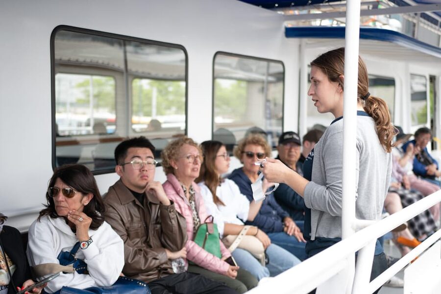 NYC: Starship Landmark 90 Minute Sightseeing Cruise - East River push: the part that gives you a different NYC perspective