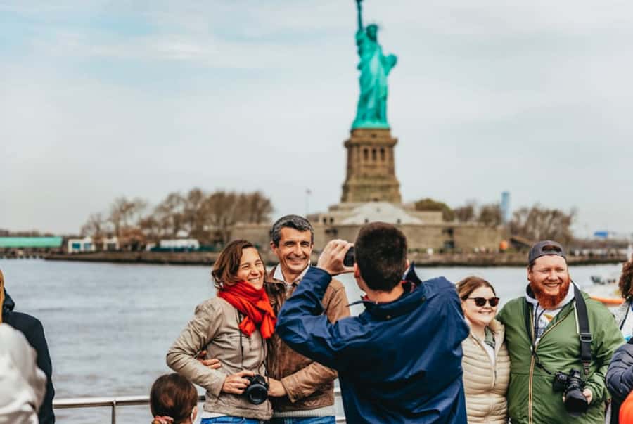 NYC: Statue of Liberty Express Skip-the-Box-Office Cruise - Pier 16, South Street Seaport: the easiest start you can make