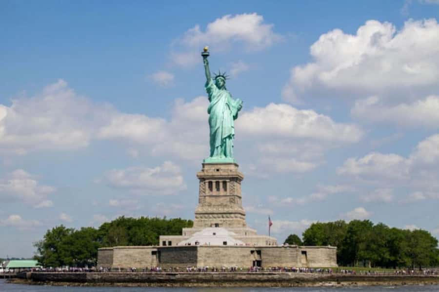 NYC: Statue of Liberty Express Skip-the-Box-Office Cruise - Ellis Island sailing-by: the immigration story without ticket time