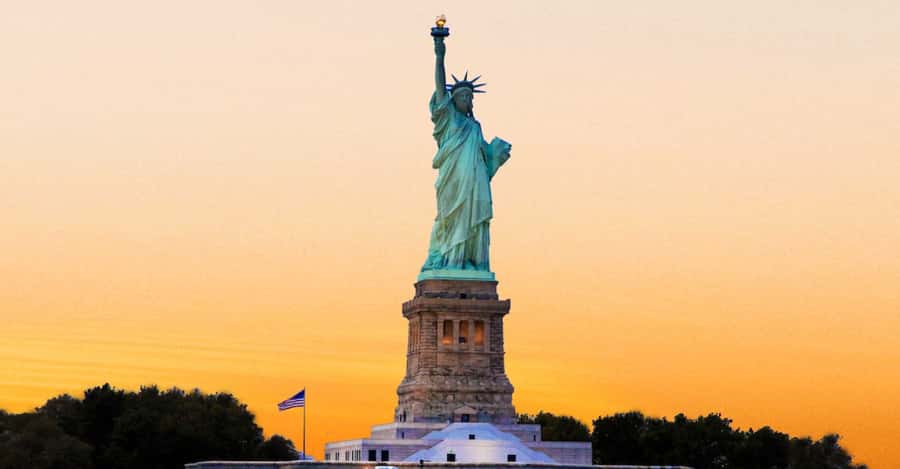 NYC: Statue of Liberty Sunset Cruise Skip-the-Line Ticket - Onboard Comfort: Outdoor Deck vs Indoor Cabins