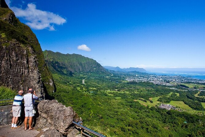 Oahu Circle Island Tour with Waimea Waterfall - North Shore fruit stands and the surf-sight section from Sunset Beach onward