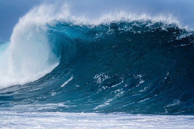 Oahu Deluxe Grand Circle Island Tour - The North Shore rhythm: Waimea Bay vibes and winter surf culture