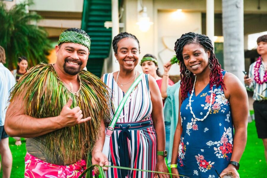 Oahu: Ka Moana Luau Dinner and Show at Aloha Tower - Practical tips for a smoother night (and a better view)